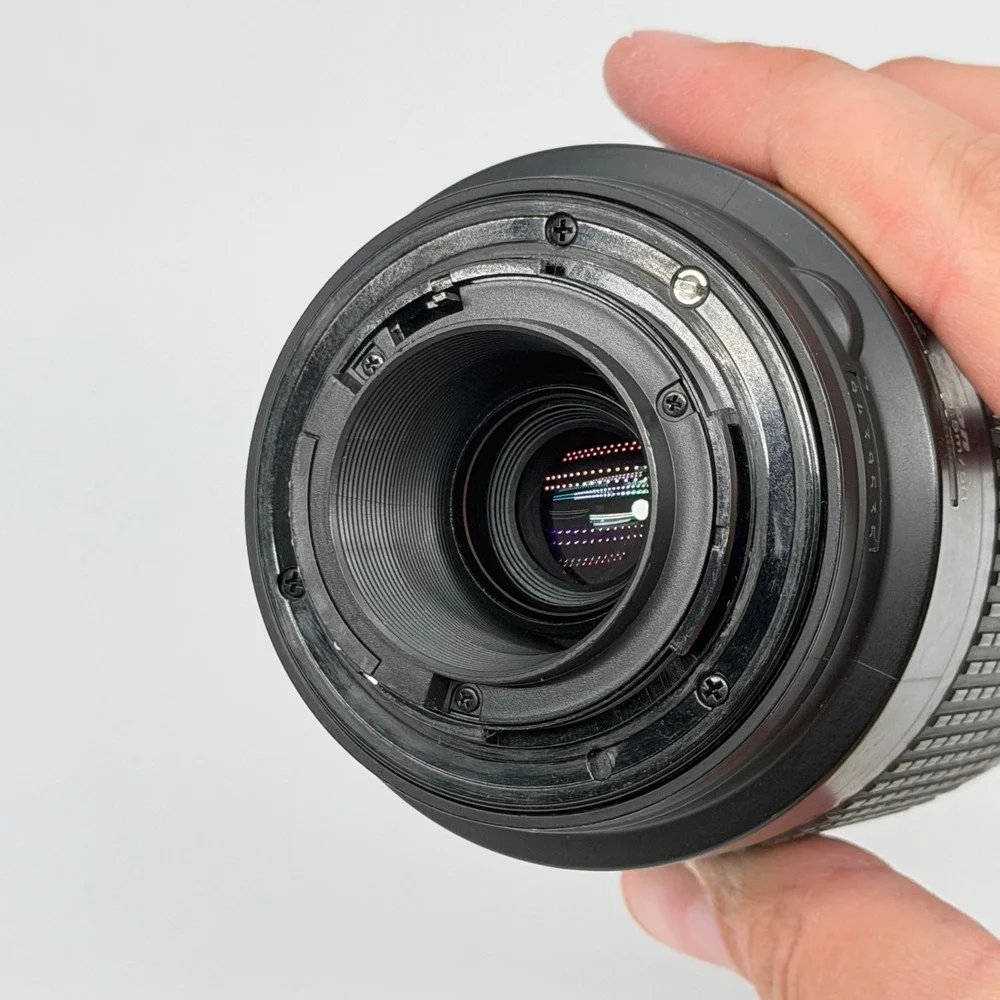 Nikon AF Nikkor 70-300mm f/4-5.6G Telephoto Zoom Lens F-Mount Black 9439535